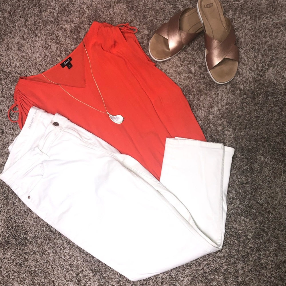 White jeans from Old Navy